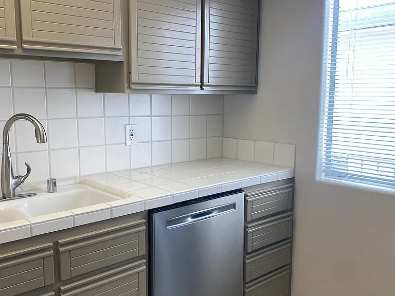 334 Sierra St #5 — Photo 4