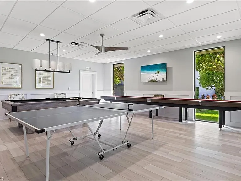 555 Park Shore Dr #B-302 — Photo 5