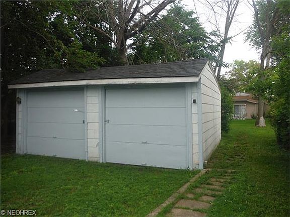 3rd image of 423 Colorado Ave