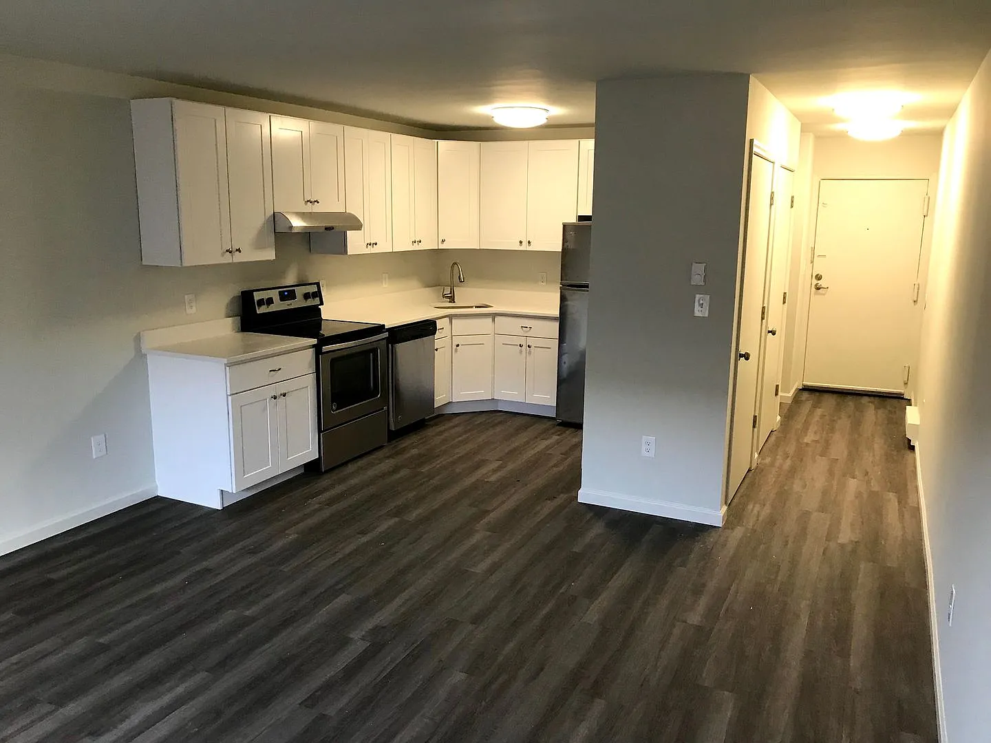 319 7th Ave — Photo 3