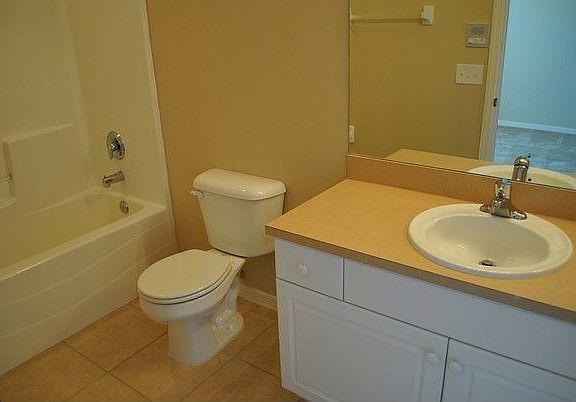 5th image of 1212 NW 13th Ave