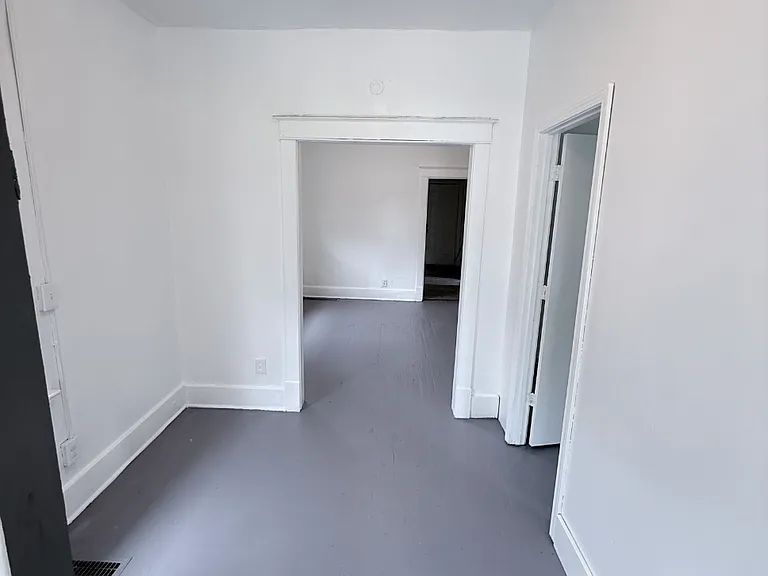 5651 Highland Ave — Photo 4