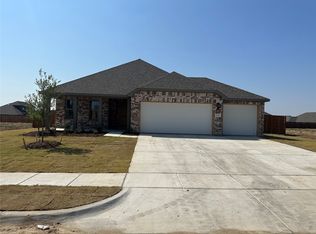 595 Randy S, Pilot Point, TX 76258