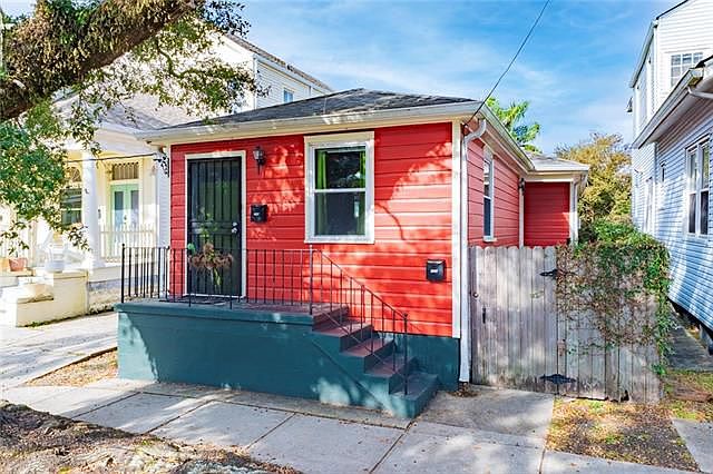 1st image of 305 S Cortez St