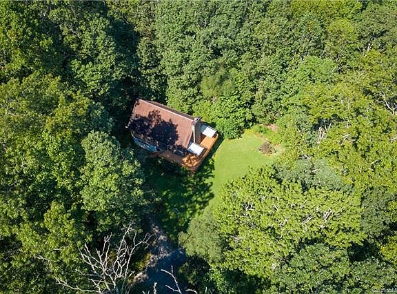 3rd image of 396 Valley View Dr