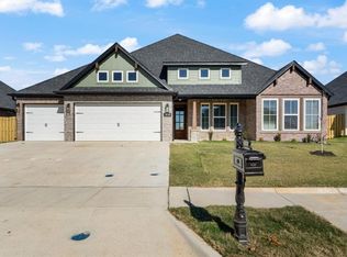 1450 Cullinan St, Centerton, AR 72719