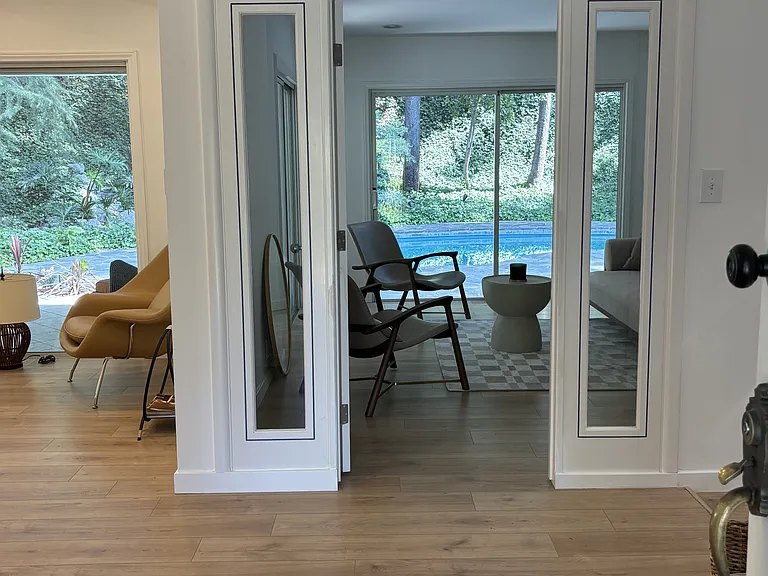 4736 Zelzah Ave — Photo 6