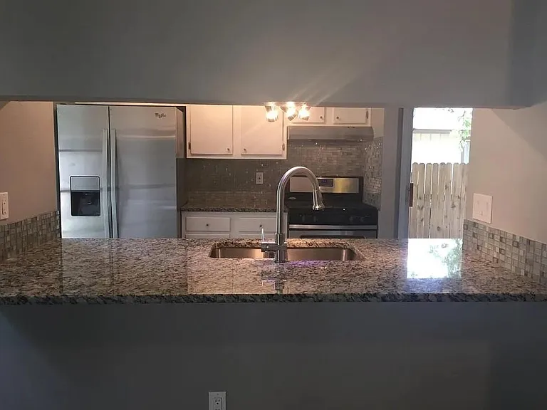 4604 Brown Bark Pl #B — Photo 6