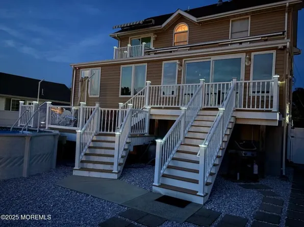 3 Woodhaven Road, Toms River, NJ 08753