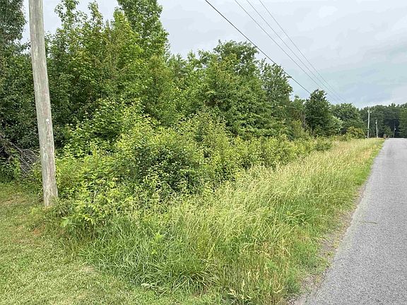 3rd image of 3 Woodiel Dr