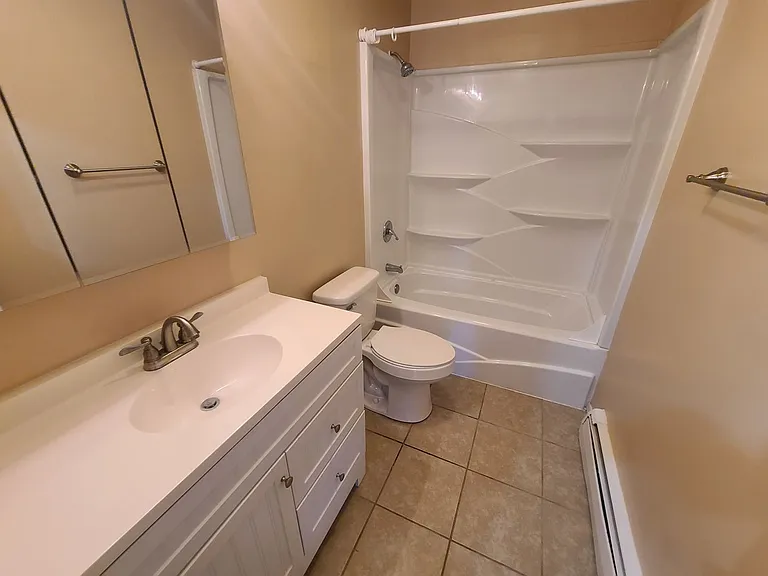 1329 N. Linden — Photo 10