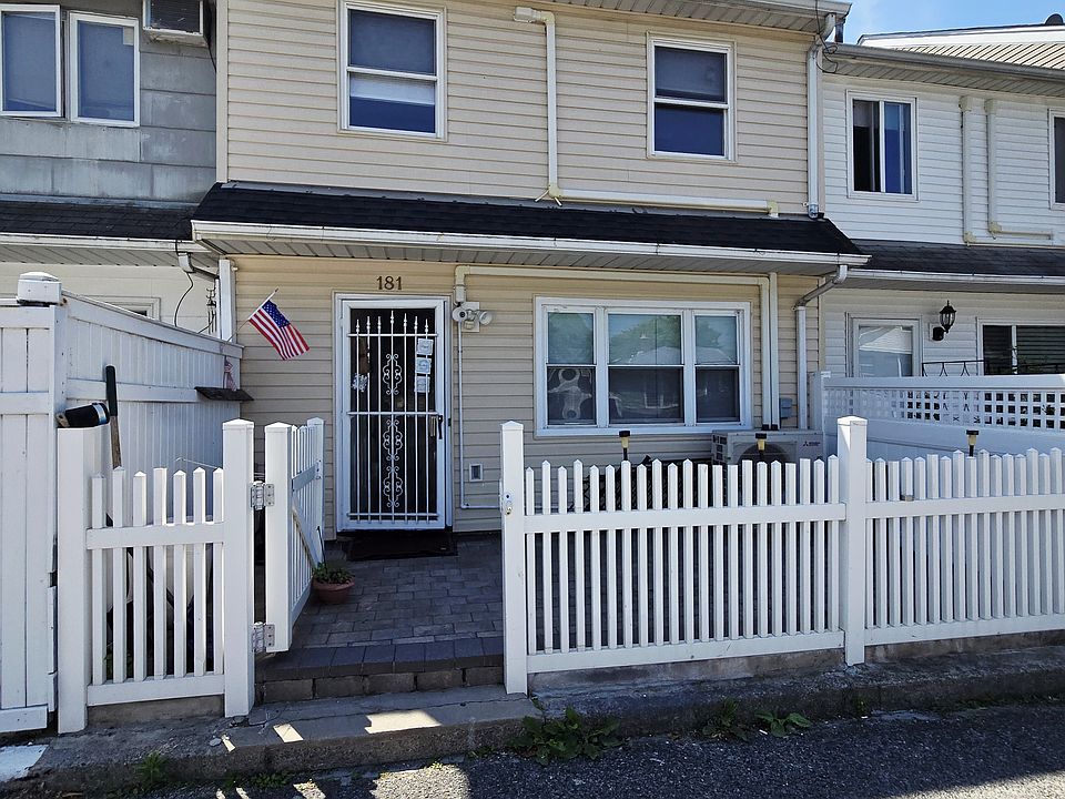 1st image of 181 Quintard St #1
