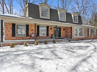 35318 Lancashire Ct, Livonia, MI 48152