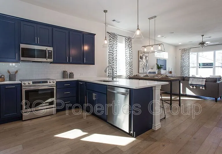 2807 Stanley Ave — Photo 20