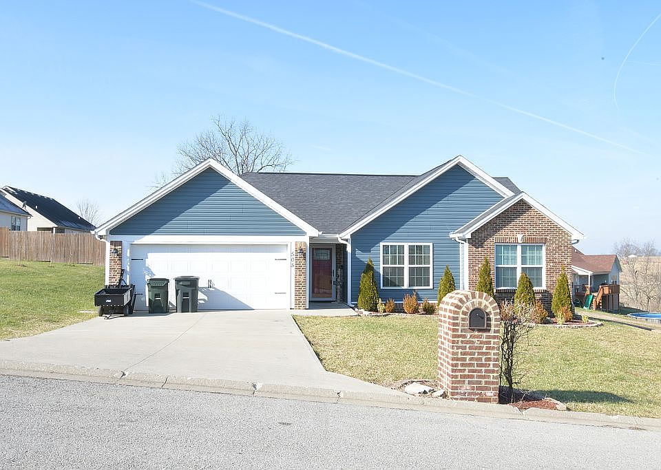 1st image of 505 Lucombe Cir