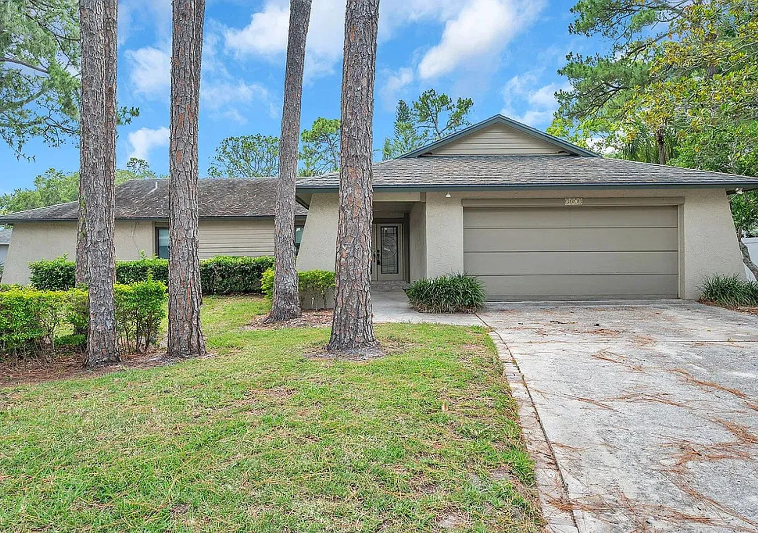 Feather Sound pool home at the end of a secluded cul-de-sac - 4bed|2bath — Photo 1