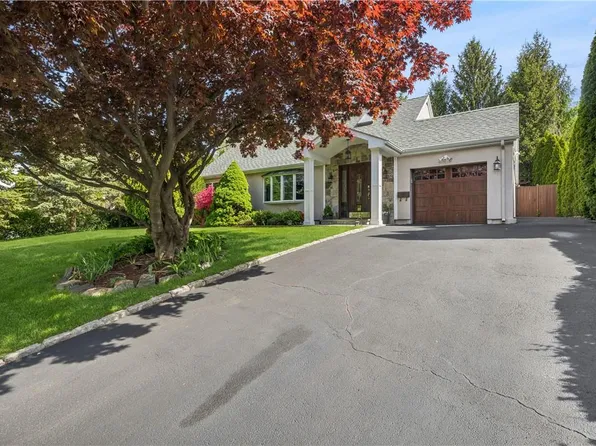 4 Maple Court, Rye Brook, NY 10573