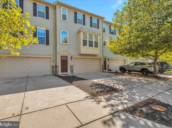 34 Wallace Rd, Mount Holly, NJ 08060