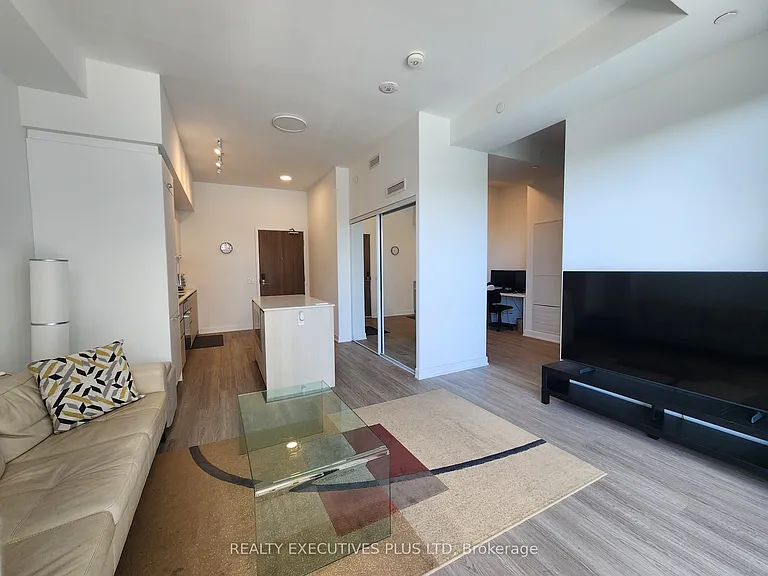8188 Yonge St #501 — Photo 6
