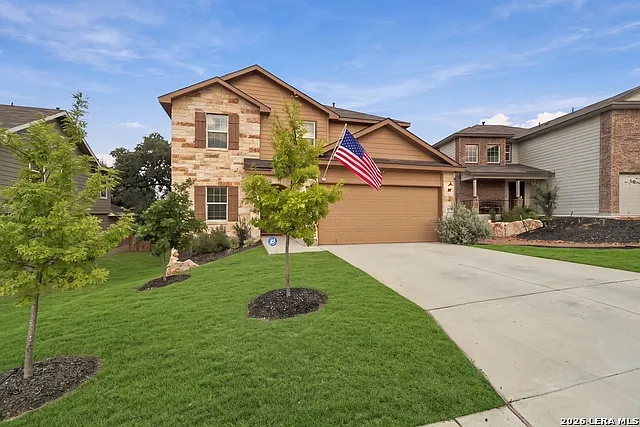 5 bed, 3.5 bath, 2745 sqft, $2,800 — Photo 2