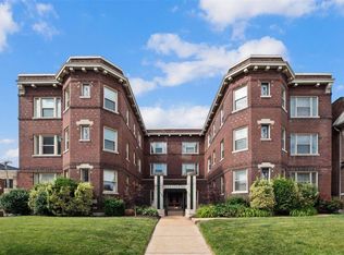 4563 Laclede Ave APT D, Saint Louis, MO 63108