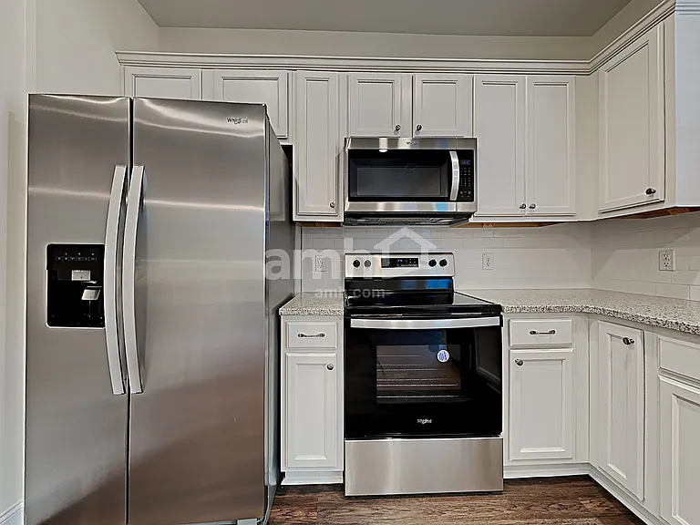 307 Bering Ln — Photo 3