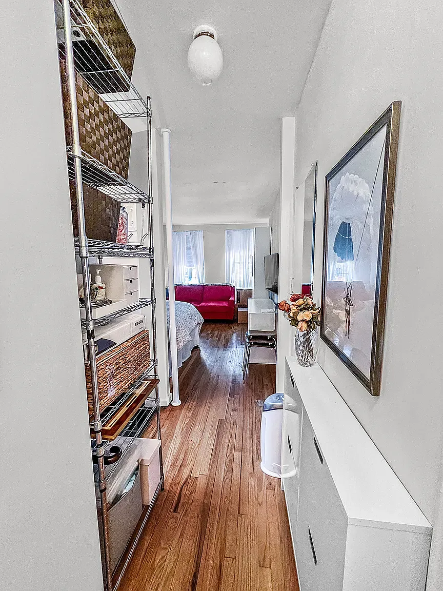 207 East 15th Street — Photo 3