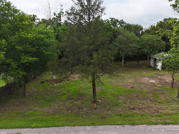 7151 Alcove St, Azle, TX 76020