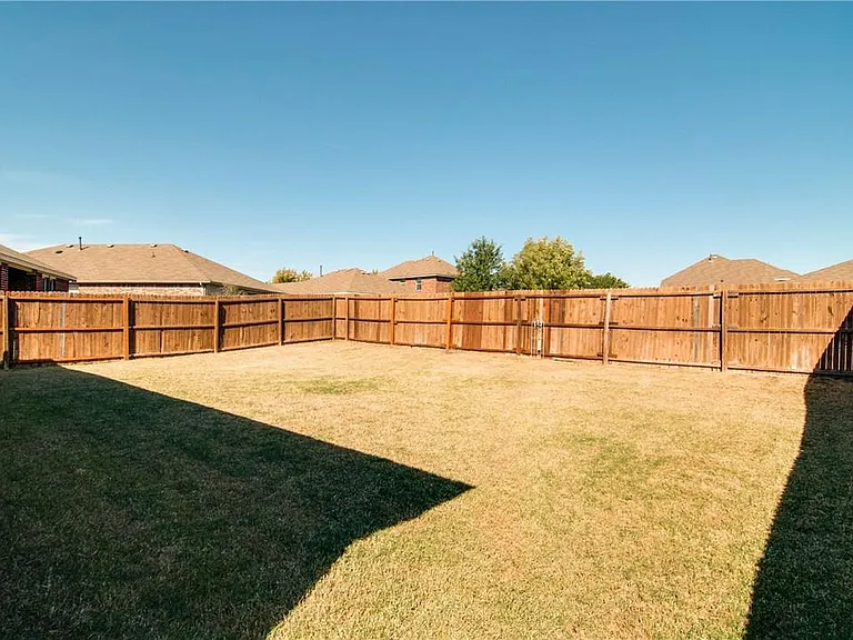9920 Laurel Cherry Dr — Photo 6