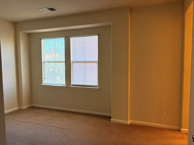 165 Stonegate Cir #B — Photo 10