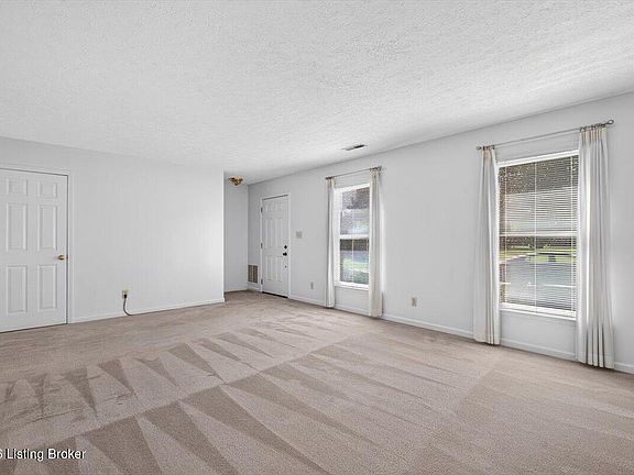 3rd image of 15 Trace Ln