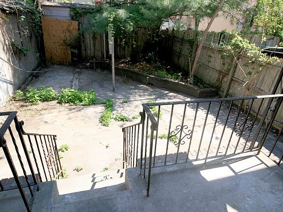 3rd image of 643 E 88th Street