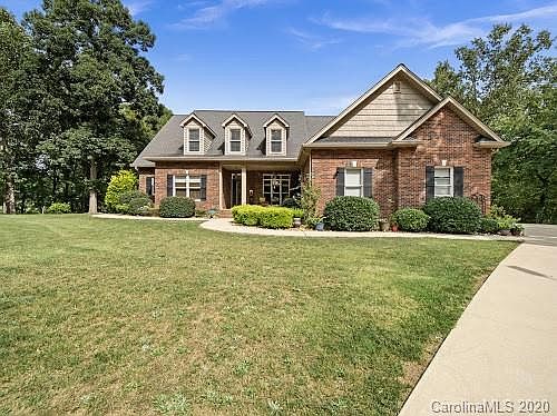 1st image of 111 Cypress Point Dr