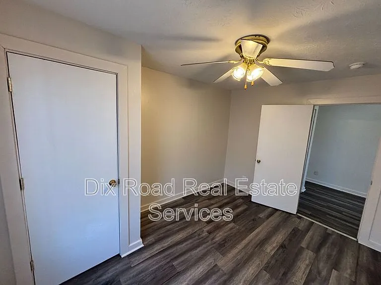 829 Maple Ave #3 — Photo 12