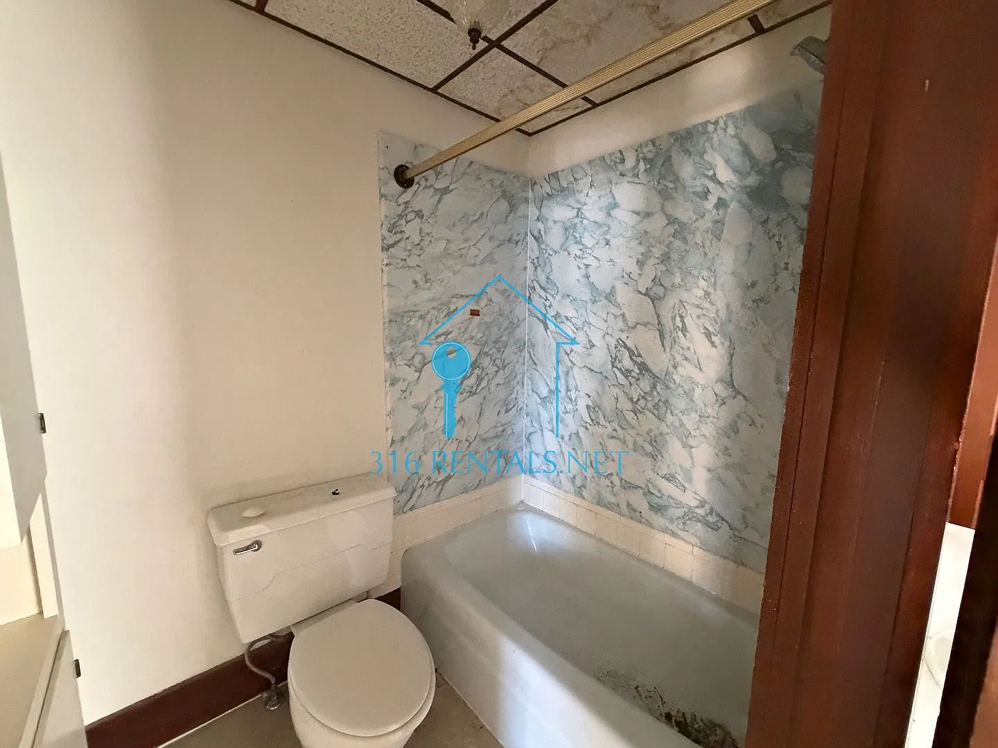 Heritage Inn — Photo 4