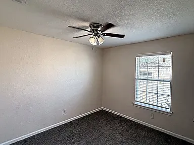 3 bed, 1200 sqft, $1,600 — Photo 3