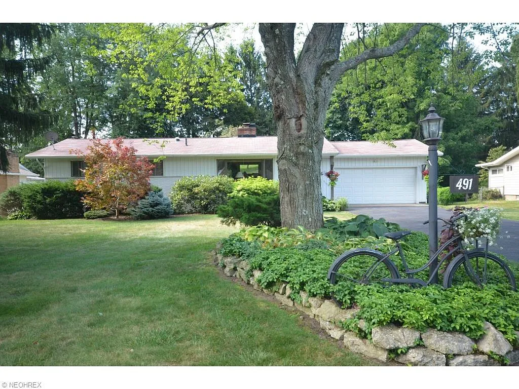 491 Fairwood Dr photo 1