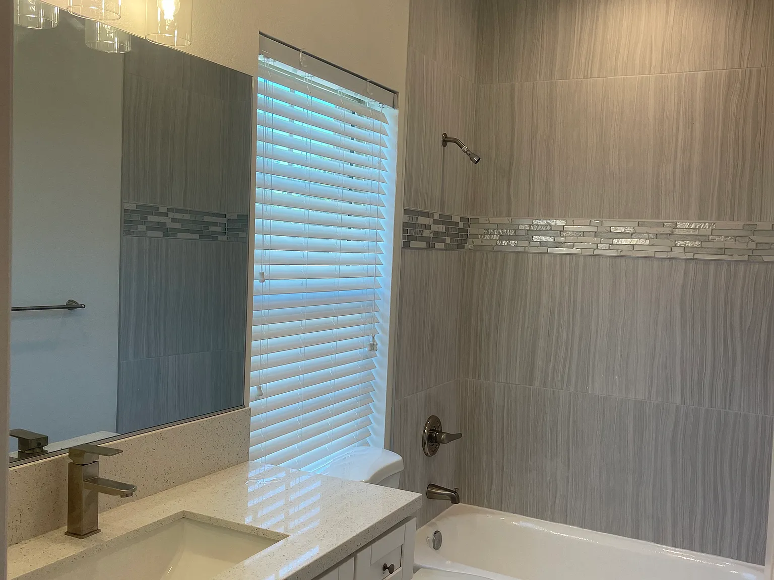 3 bed, 1700 sqft, $3,850 — Photo 3