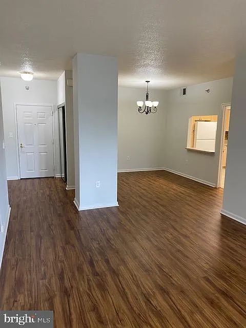 2 bed, 2.0 bath, 1032 sqft, $2,450 — Photo 2