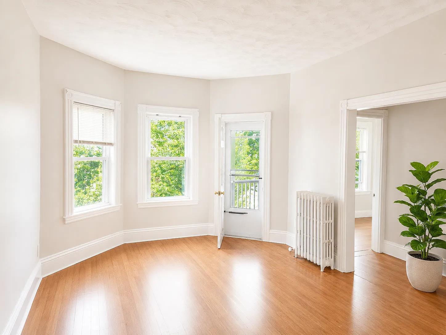 2 bed, 1050 sqft, $2,800 — Photo 4