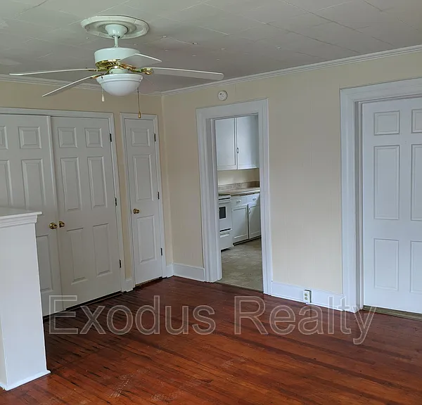 312 Bracken St #A — Photo 2