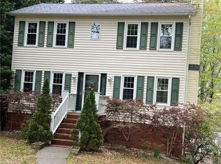 242 Aquaview Ct, Kernersville, NC 27284