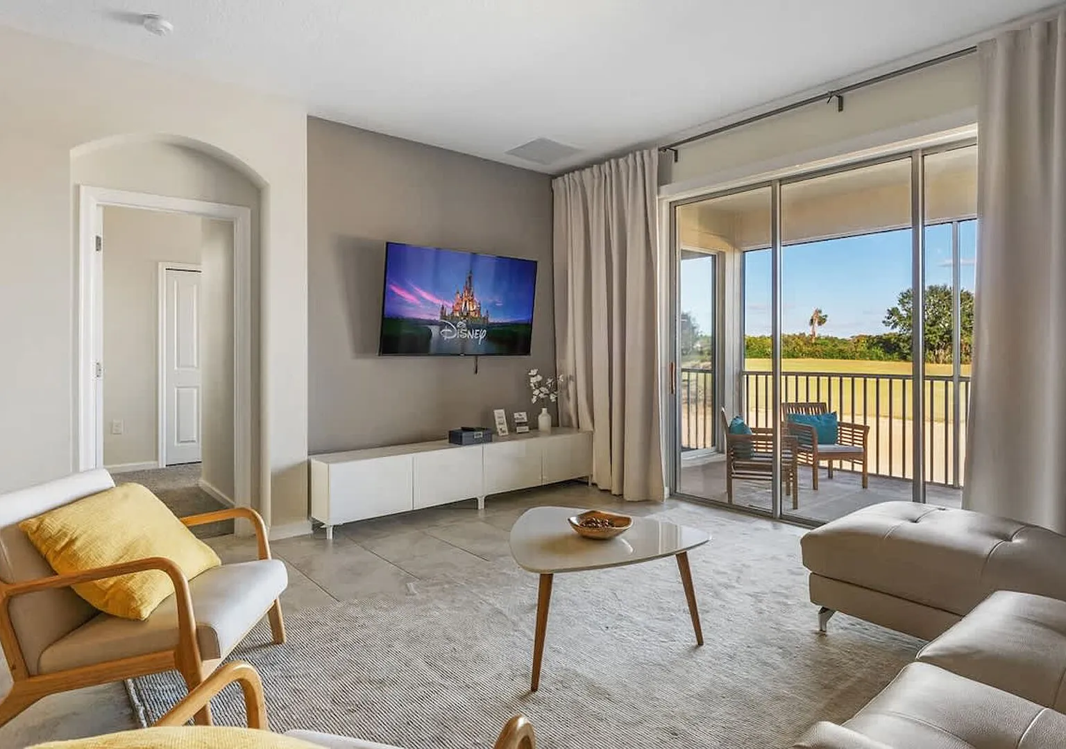 Champions Gate 3BR up to 8 People — Photo 1