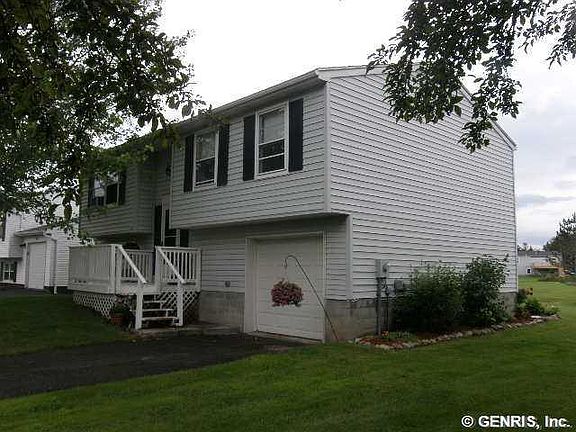 2nd image of 5780 Clover Meadow Ln