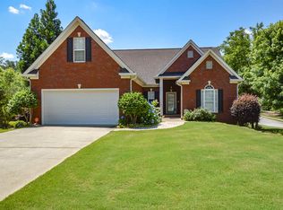 170 Winecoff Dr, Fayetteville, GA