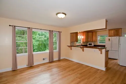 520 Nob Hill Cir — Photo 4
