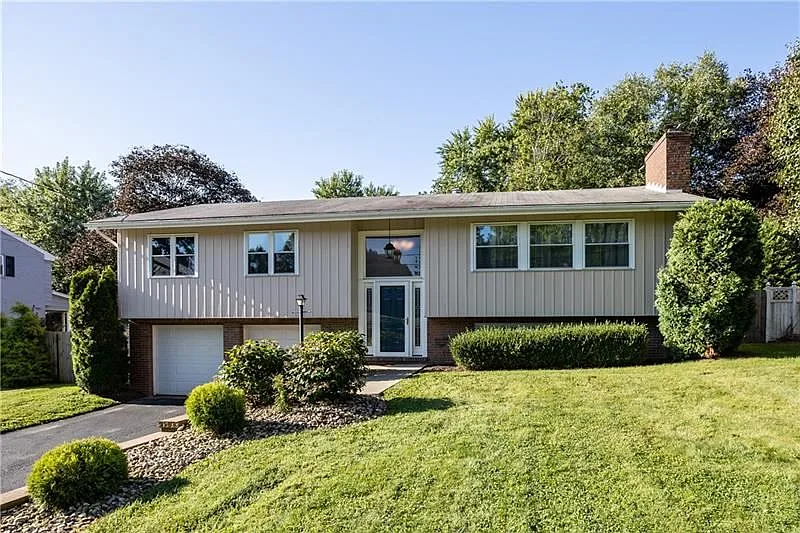 147 Pilgrim Dr photo 1