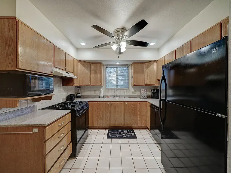 1540 N Spanish Moss Way — Photo 9