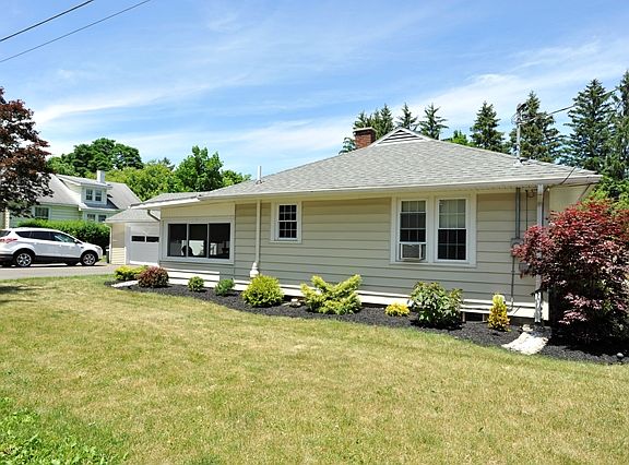 5th image of 828 South Ave