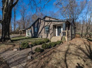 602 N Main St, Cloverdale, IN 46120